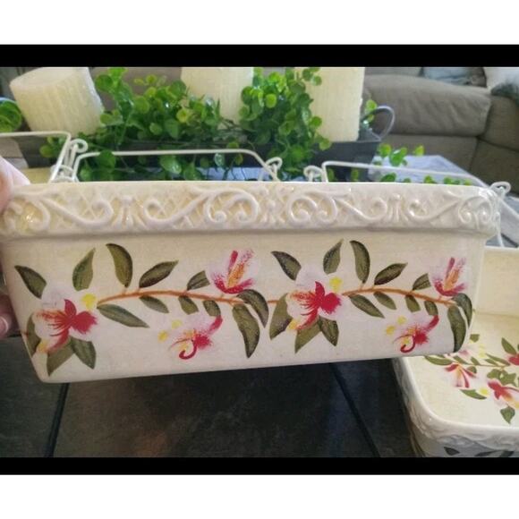 Temp Tations 9pc Casserole Bakers Set 2.5, 2.0 & 1.5qt Magnolia Design Embossed - Picture 3 of 12